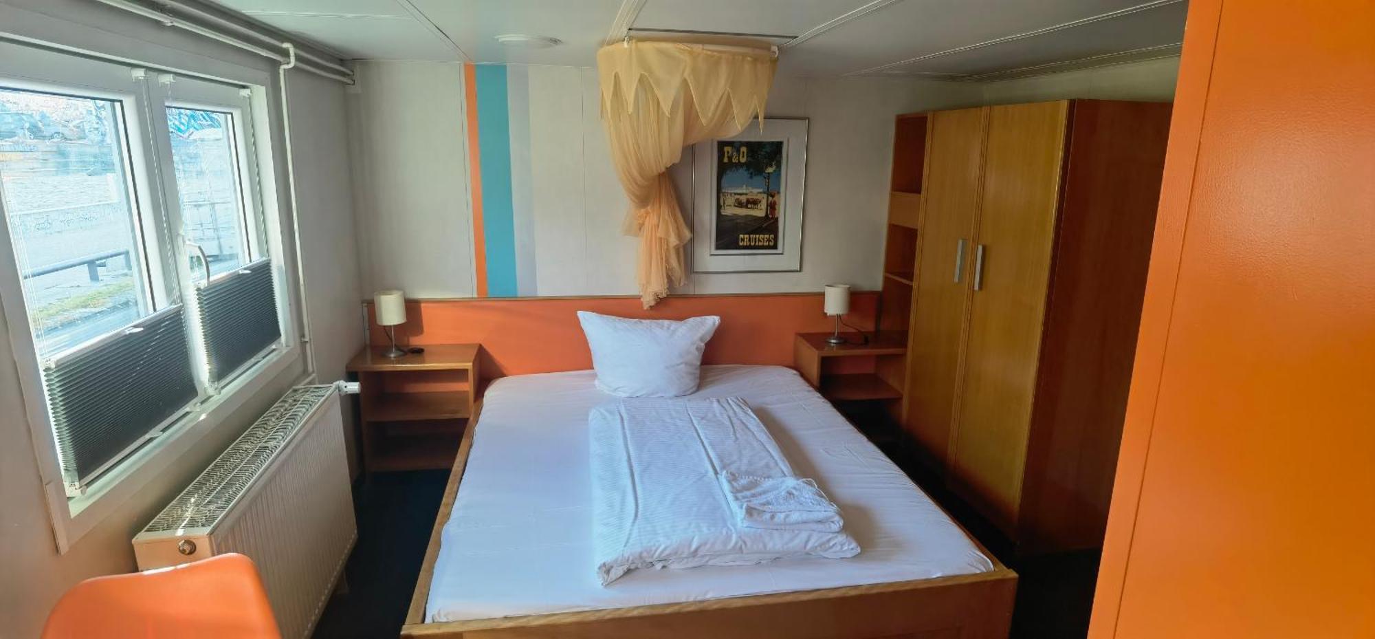 Shipotel-Berlin Gmbh, Shipotel Eastern & Shipotel Western Hotel Berlim